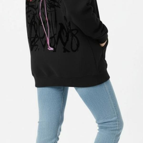 Black pinky swan hoodie
